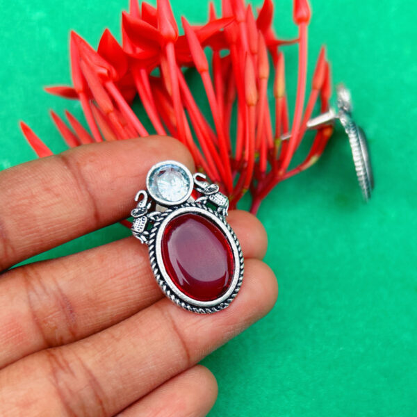 Vintage Style Silver Replica Stud with Monalisa Stone - Image 2